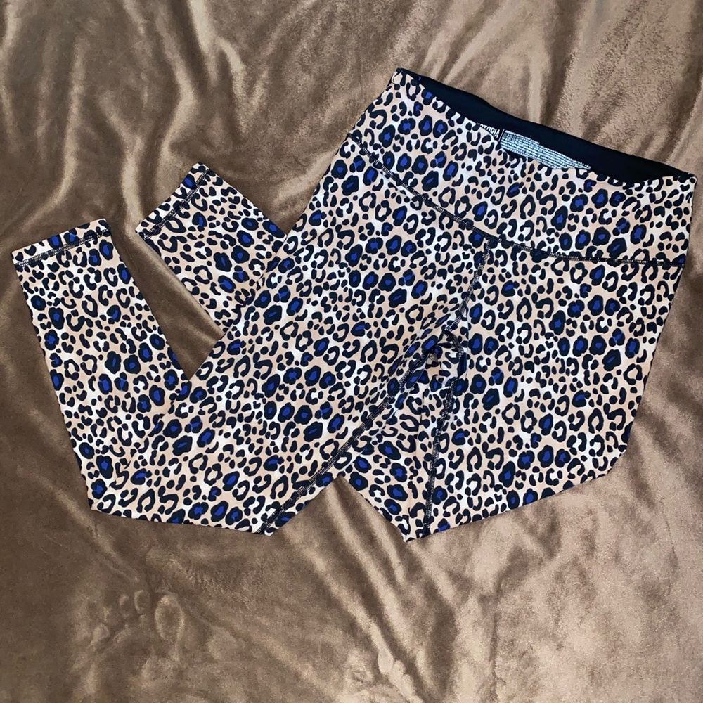 Victoria Secret Sports Leopard Leggings (PINK)